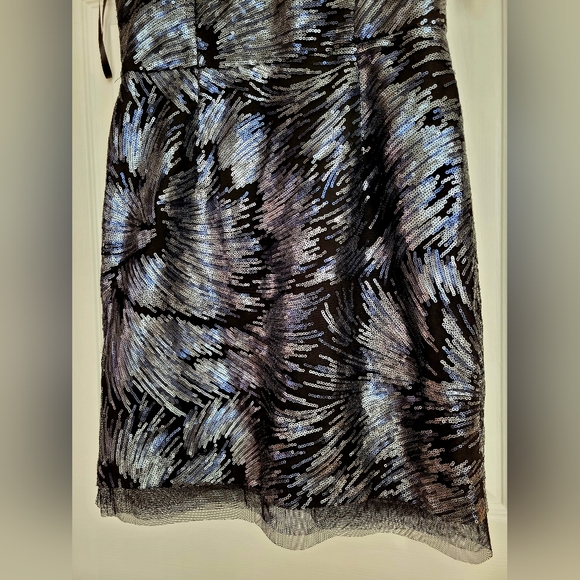BCBG Maxazria Abigail Women Celeb Cocktail Dress Sequin Silver Mesh Sheer Size 8 - Picture 4 of 16
